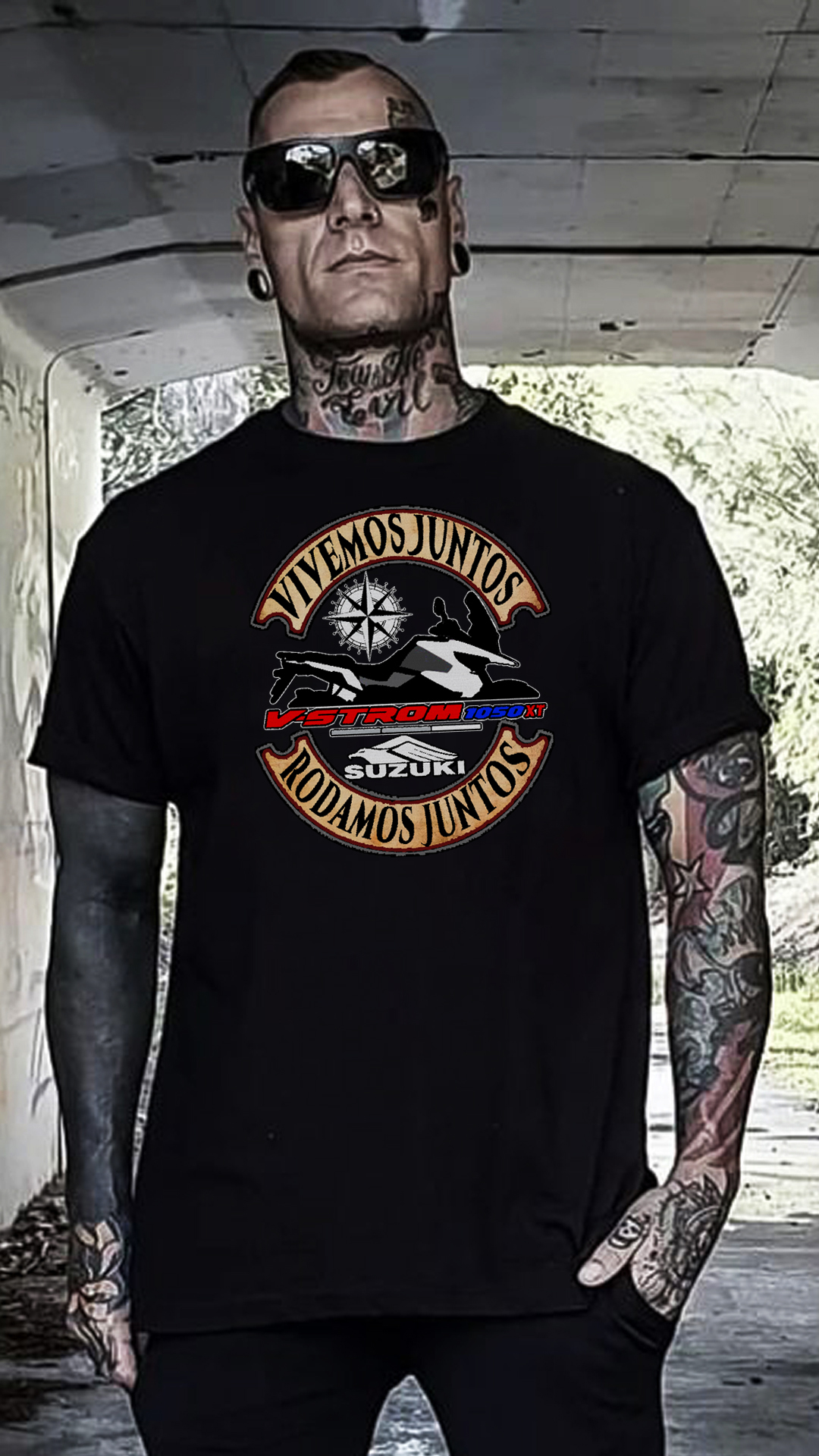 Nome do produto: CAMISETA COM ESTAMPA NA FRENTE E NAS COSTAS  SUZUKI V-STROM PERSONALIZADA