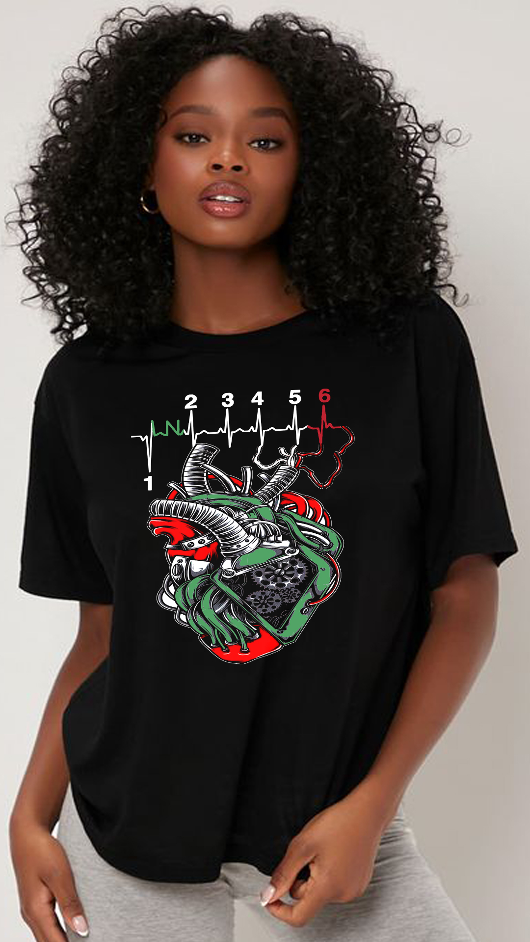 Nome do produto: CAMISETA FEMININA CORAÇÃO DE MOTOCICLISTA