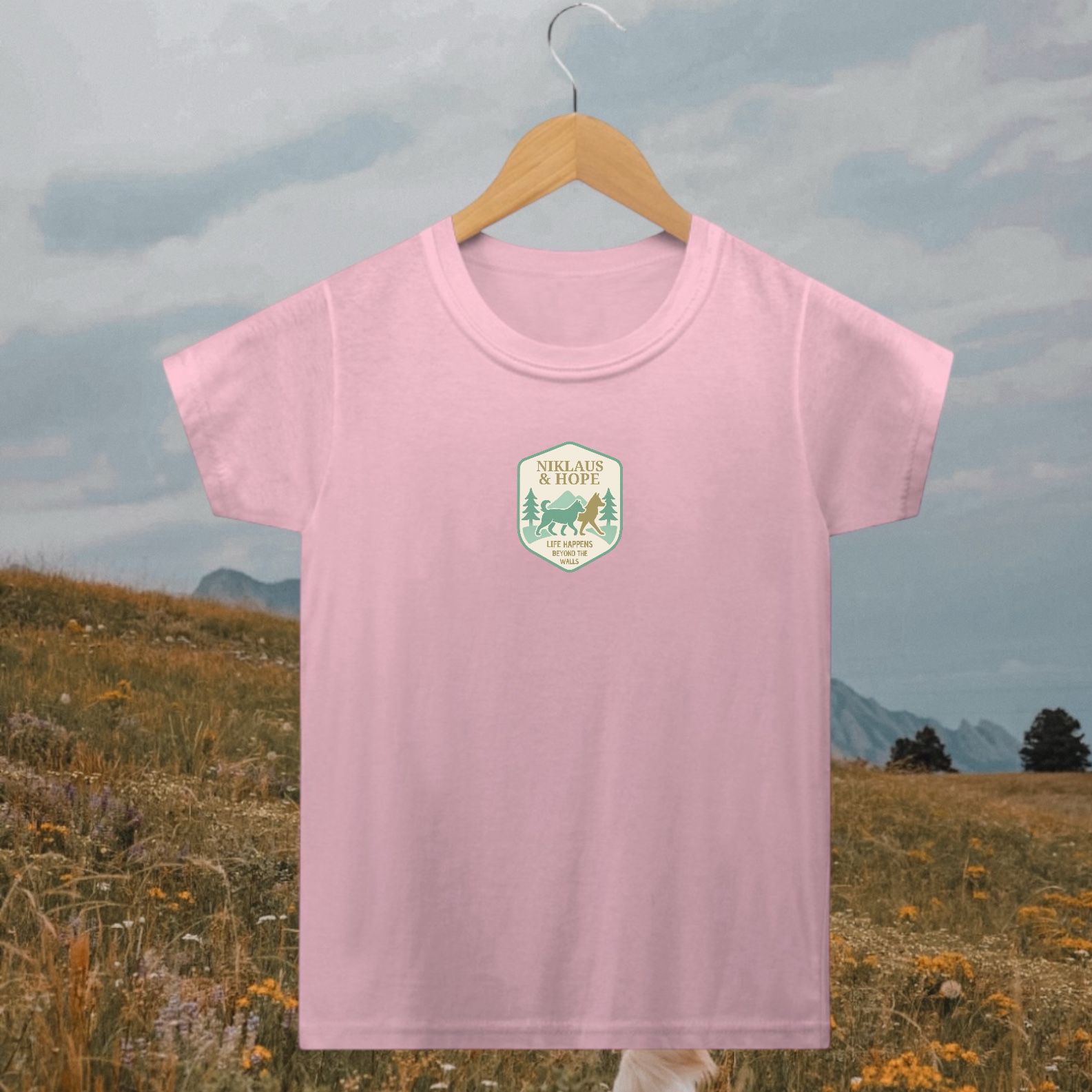 t-shirt infantil  • beyond the walls (N&H)