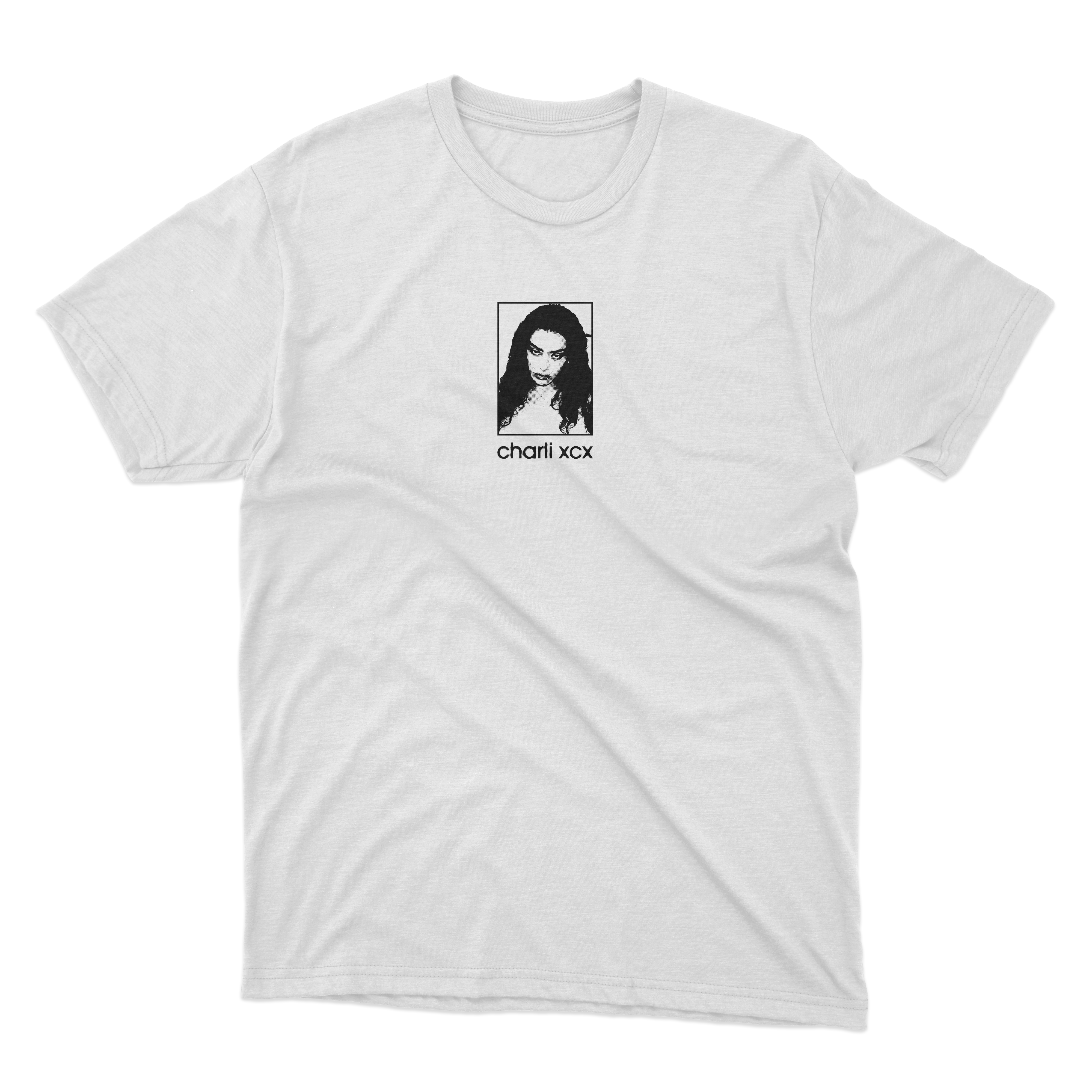 CHARLI XCX (versão branca)