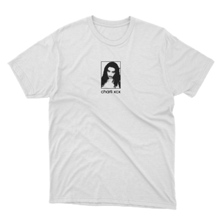 CHARLI XCX (versão branca)