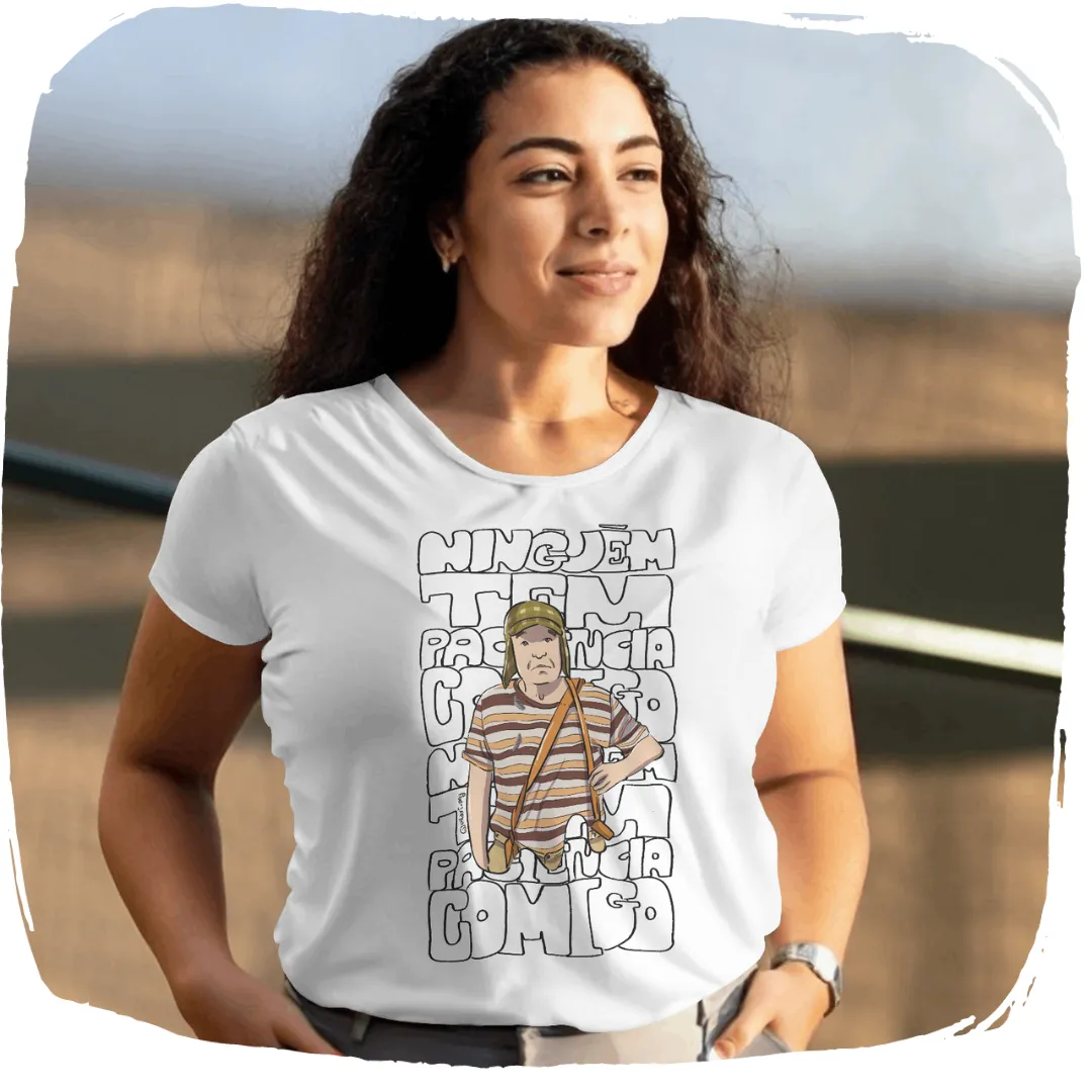 Nome do produto: Camisa Baby Long Ellart Chaves Ninguem Tem Paciencia Comigo