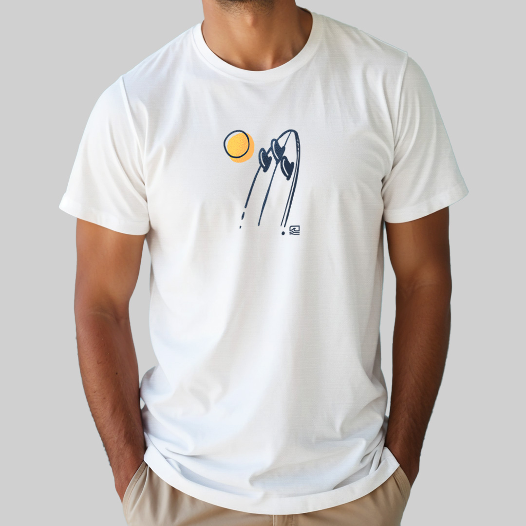 Nome do produto: Camiseta Prime - Triquilha ao Sol (Branca) - Essence Surf
