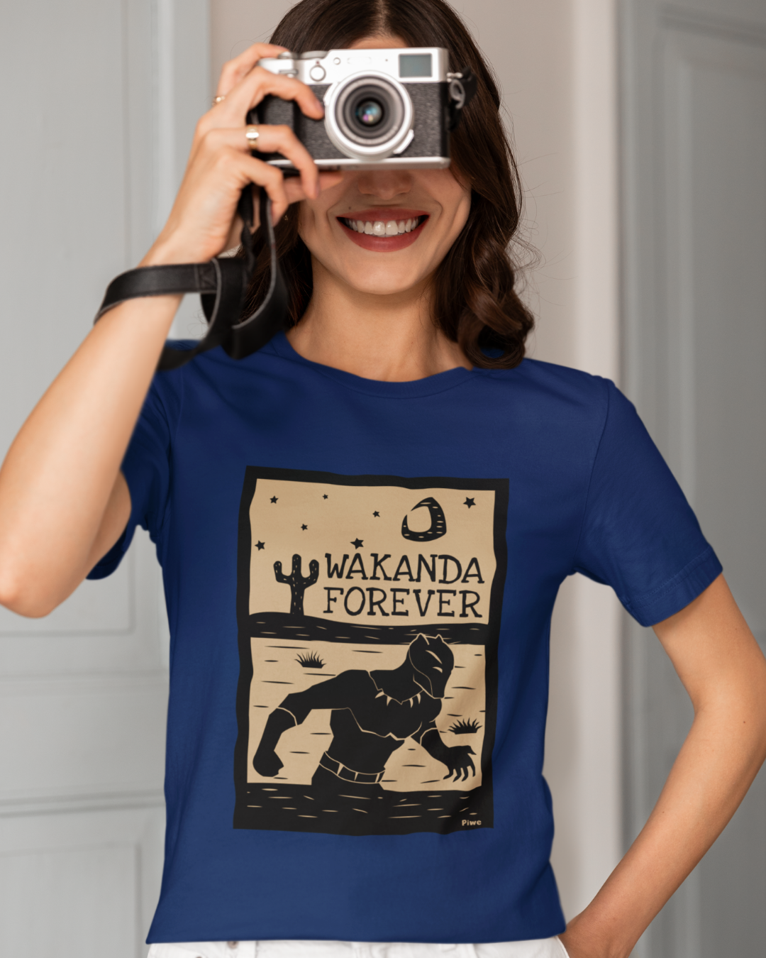 Nome do produto: Camiseta Wakanda Forever Baby Long Feminina