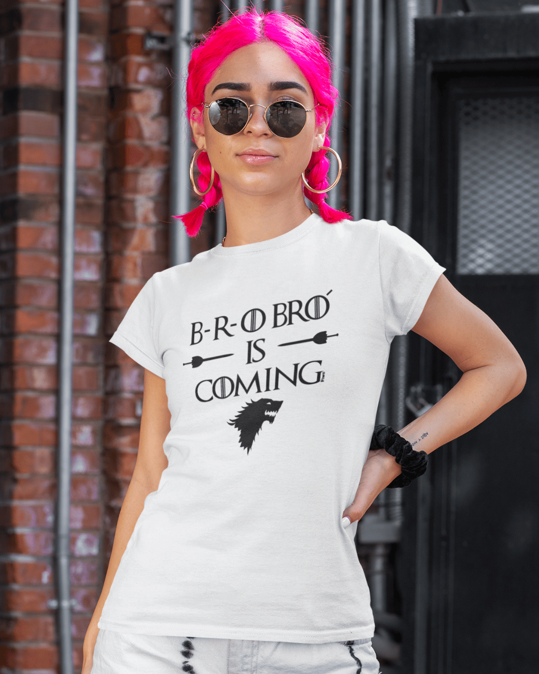 Nome do produto: Camiseta Bro Bró is Coming Baby Long Feminina