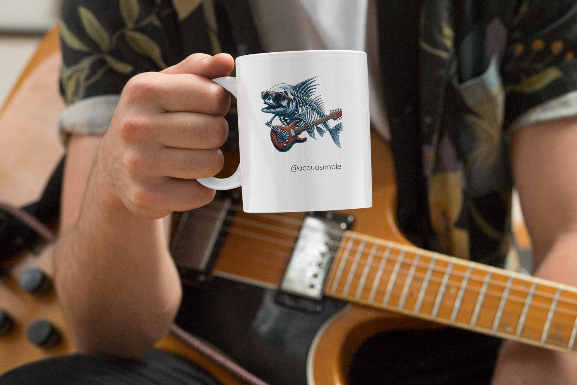 Nome do produto: Caneca Guitar Fish