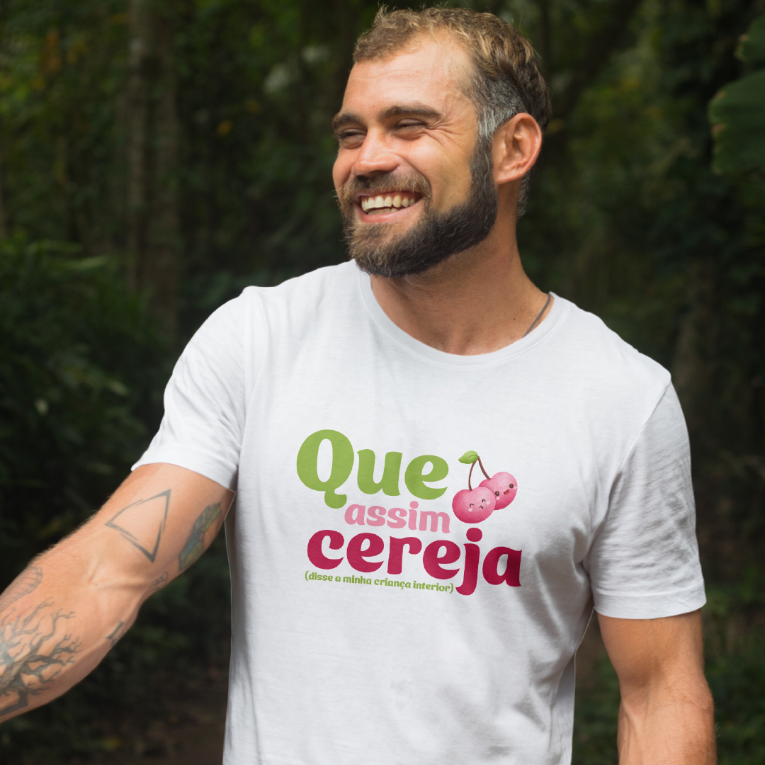 Camiseta Unisex Que Assim Cereja