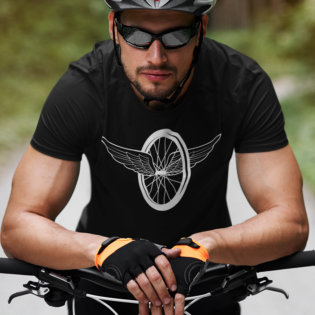 Nome do produto: CAMISETA RODA DE BICICLETA COM ASAS