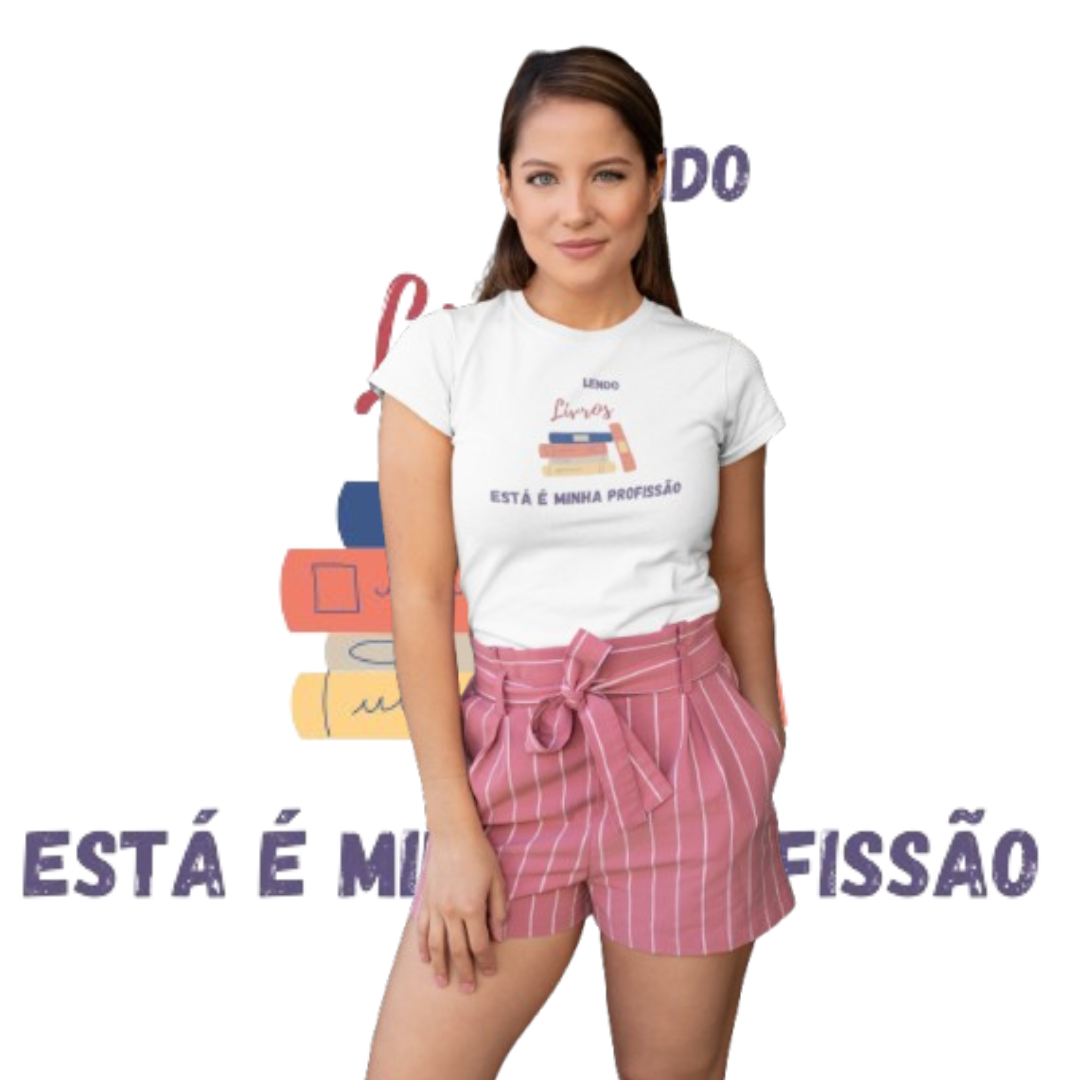 Camiseta Feminina Lendo Livros