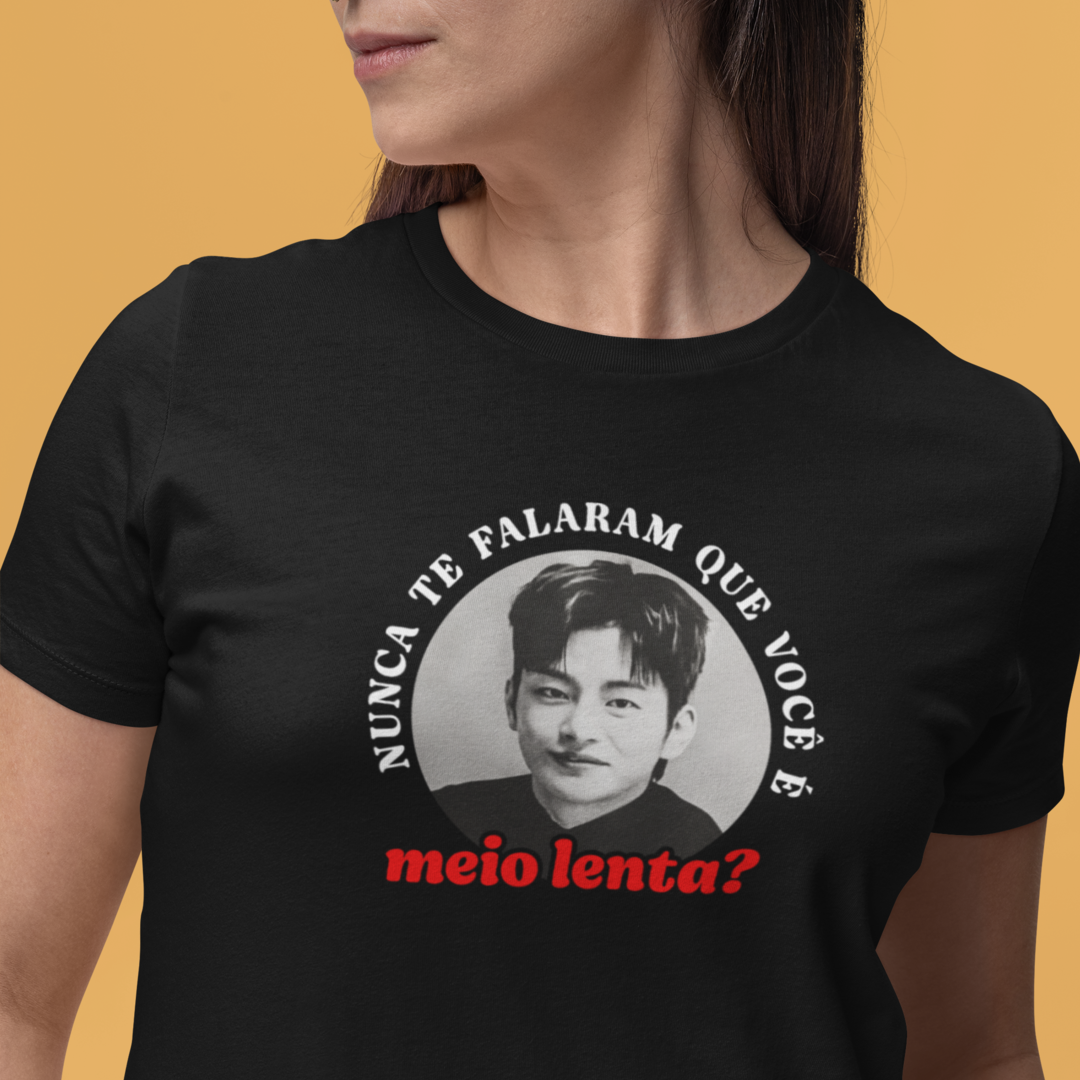 Nome do produto: Camiseta Desgraça Ao Seu Dispor - Frases