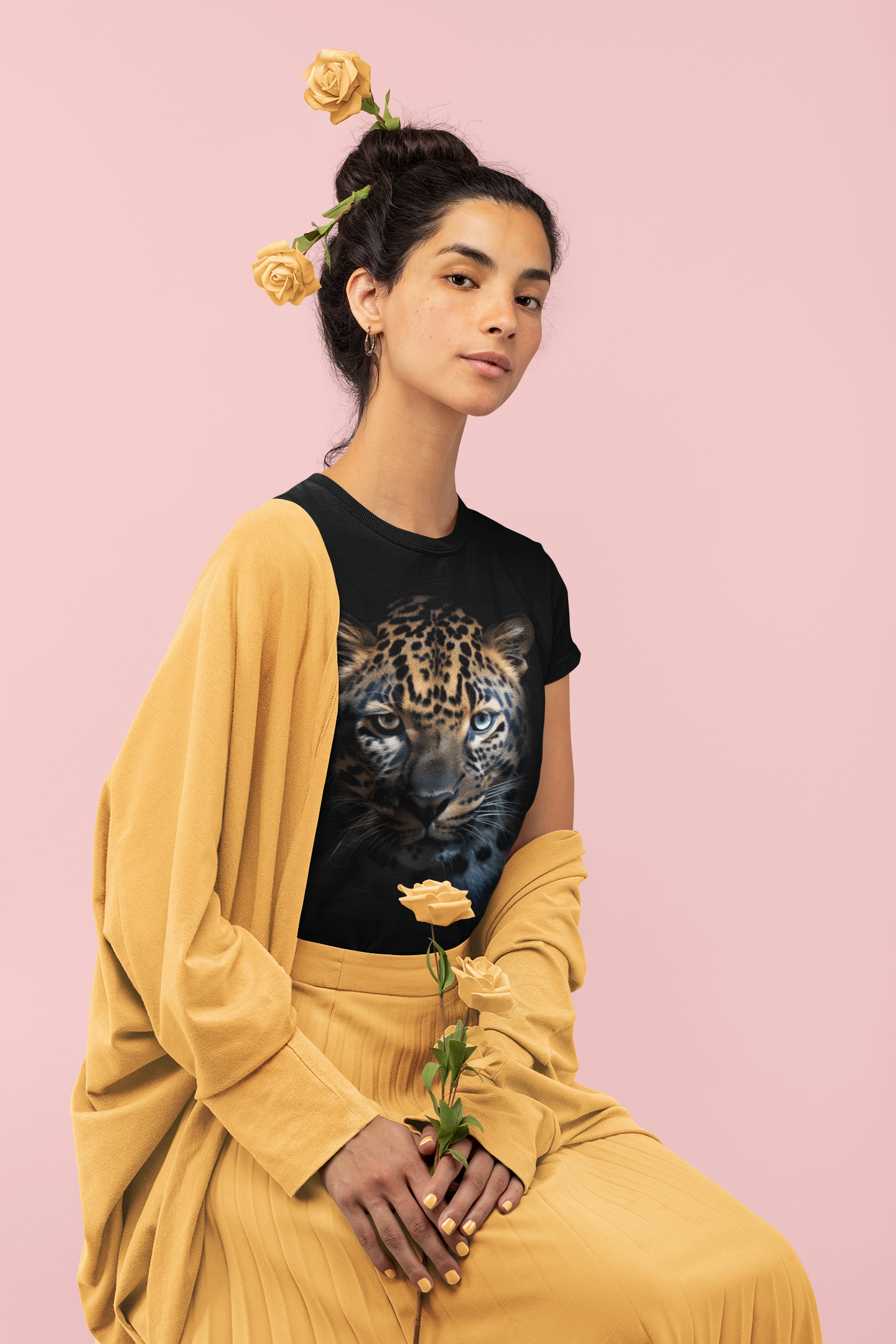 Nome do produto: Camiseta Preta Baby Look Onça Lagertha