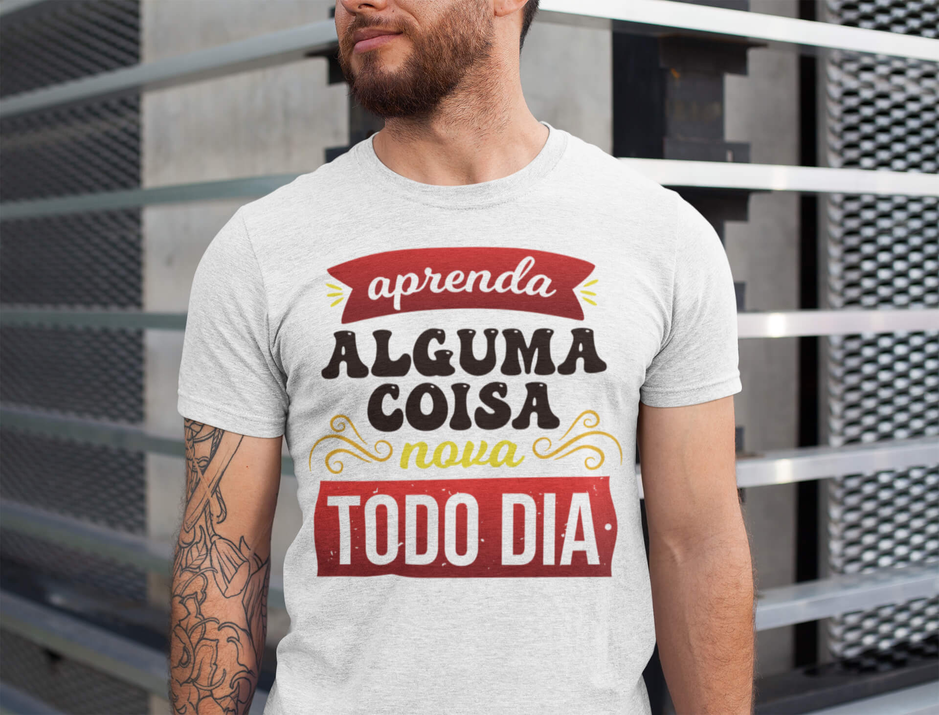 Nome do produto: Camisa - Aprenda alguma coisa nova TODO DIA - Premium - Camiseta Unissex - (Cor Branca)