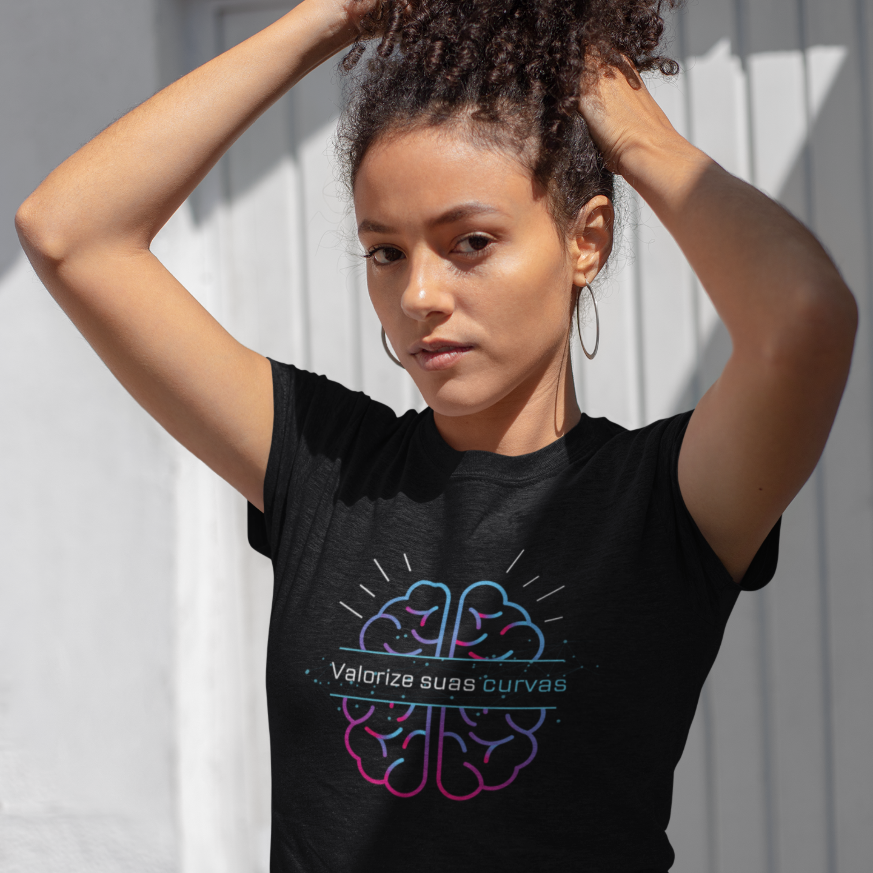 Nome do produto: Camiseta Feminina -  Valorize Suas Curvas