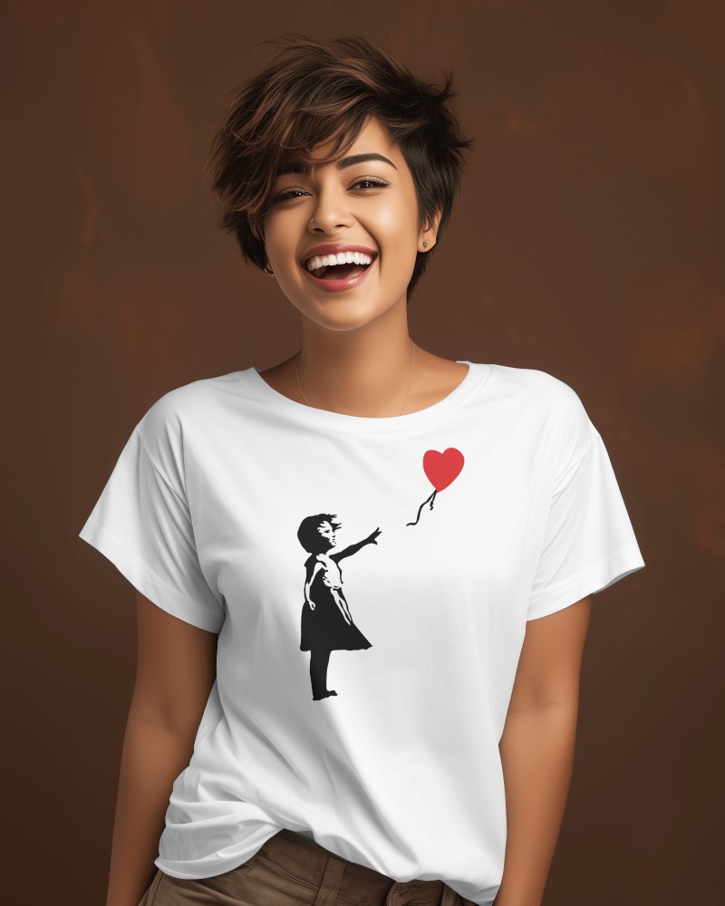 Camiseta Femnina Classic - Banksy Girl