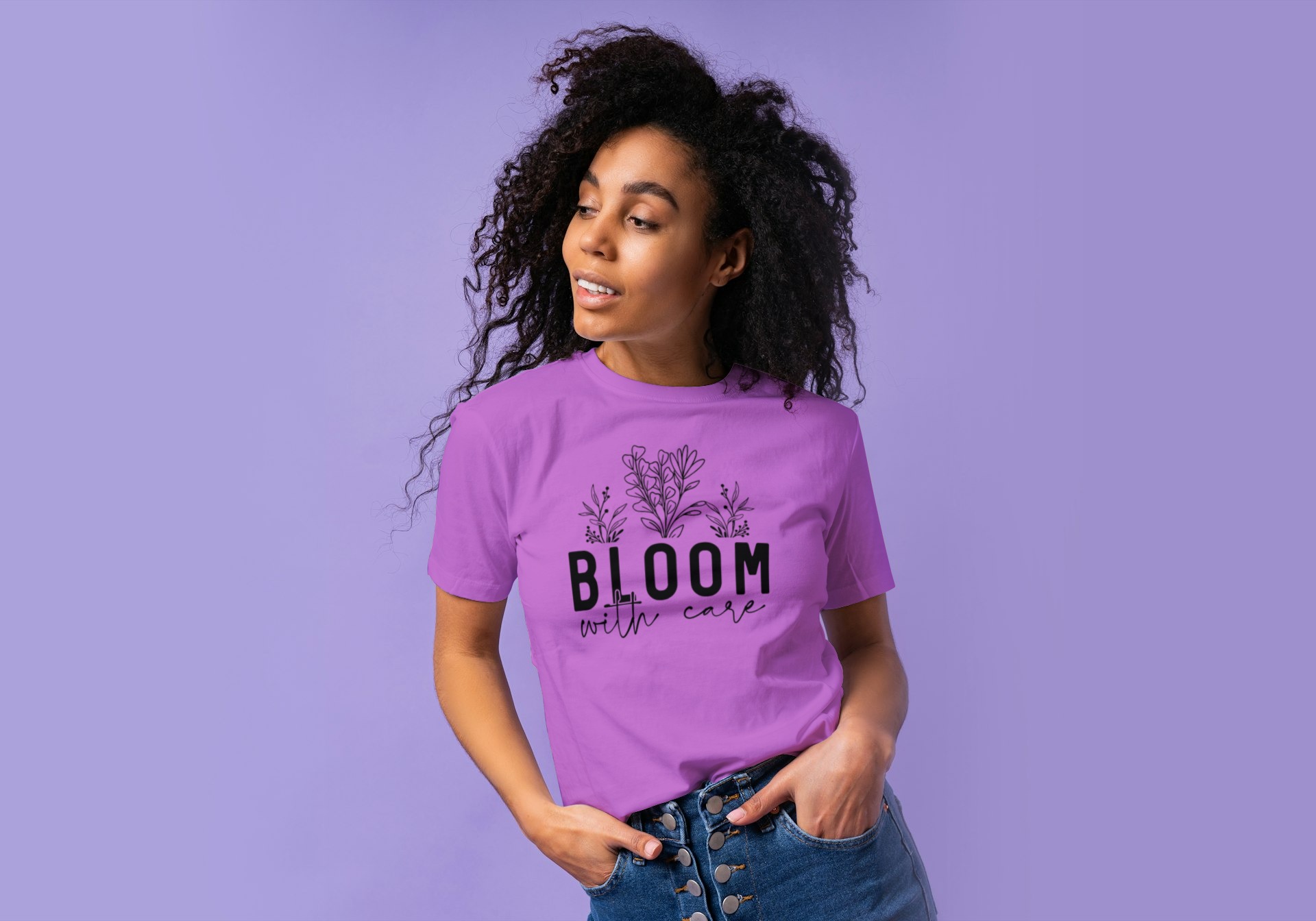Camiseta Feminina Quality - Bloom with Care