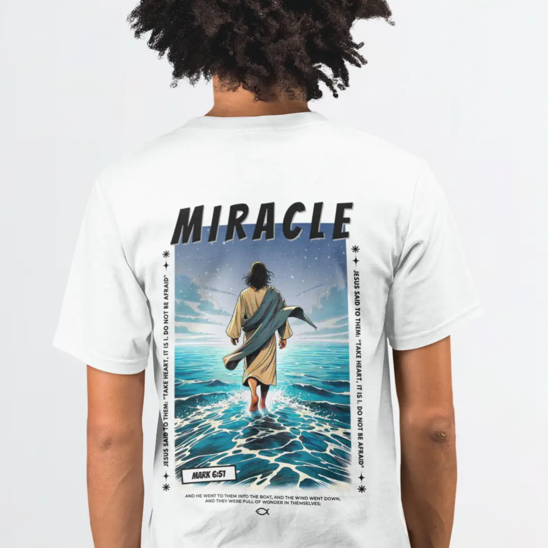 Nome do produto: Camiseta Unissex - O milagre sobre as águas