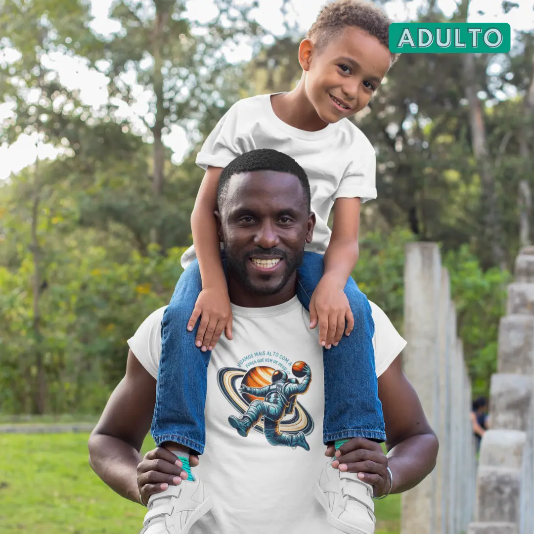 Nome do produto: Camiseta Unissex - Adulto - Voe alto com a força de Deus
