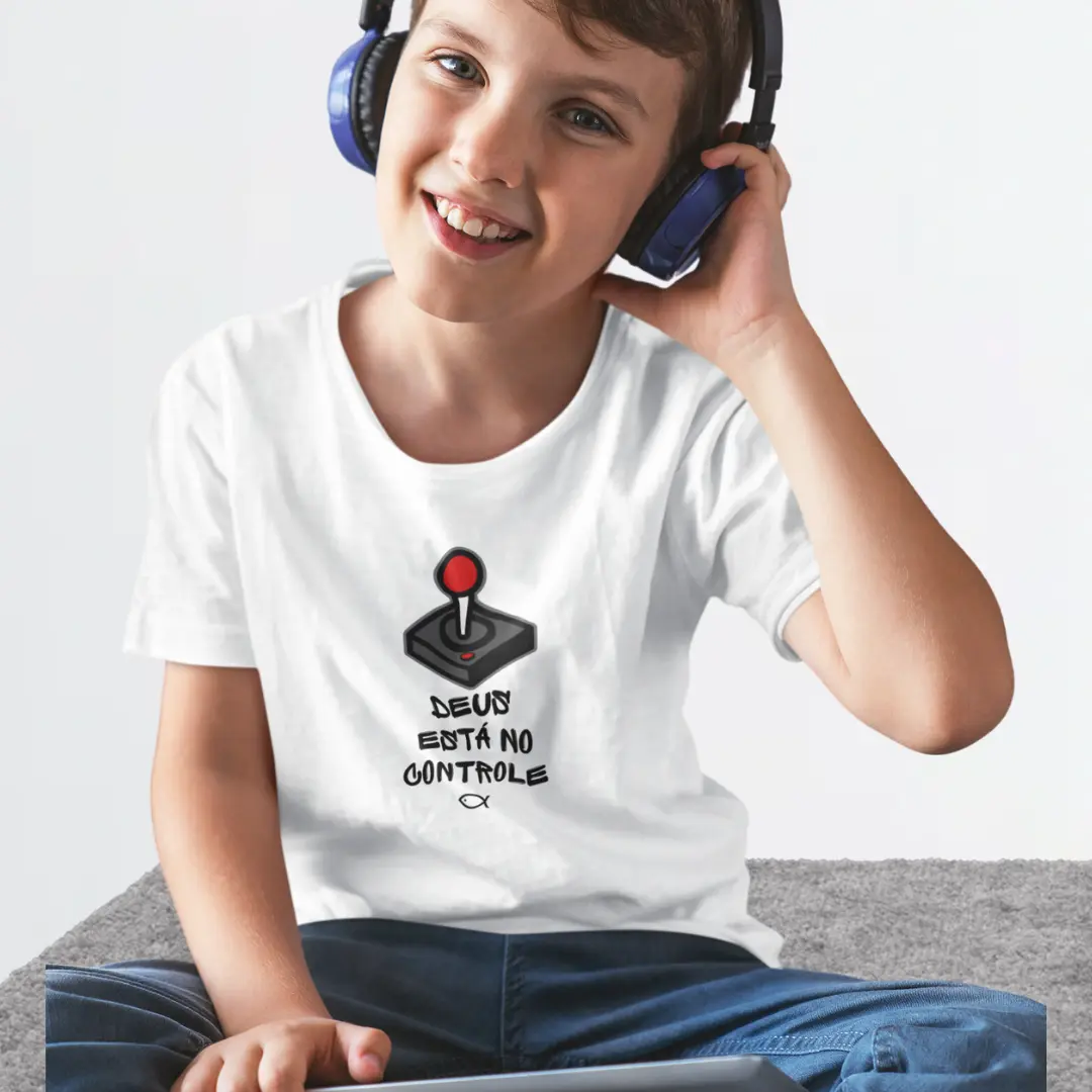 Nome do produto: Camiseta Infantil - Deus está no controle