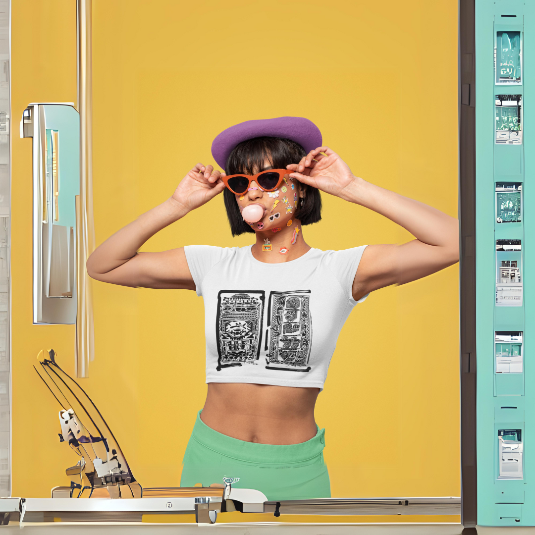 Nome do produto: Camisa Feminina Cropped Estampas Futurama e Volume 5 