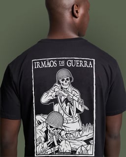 T-SHIRT PREMIUM IRMÃOS DE GUERRA