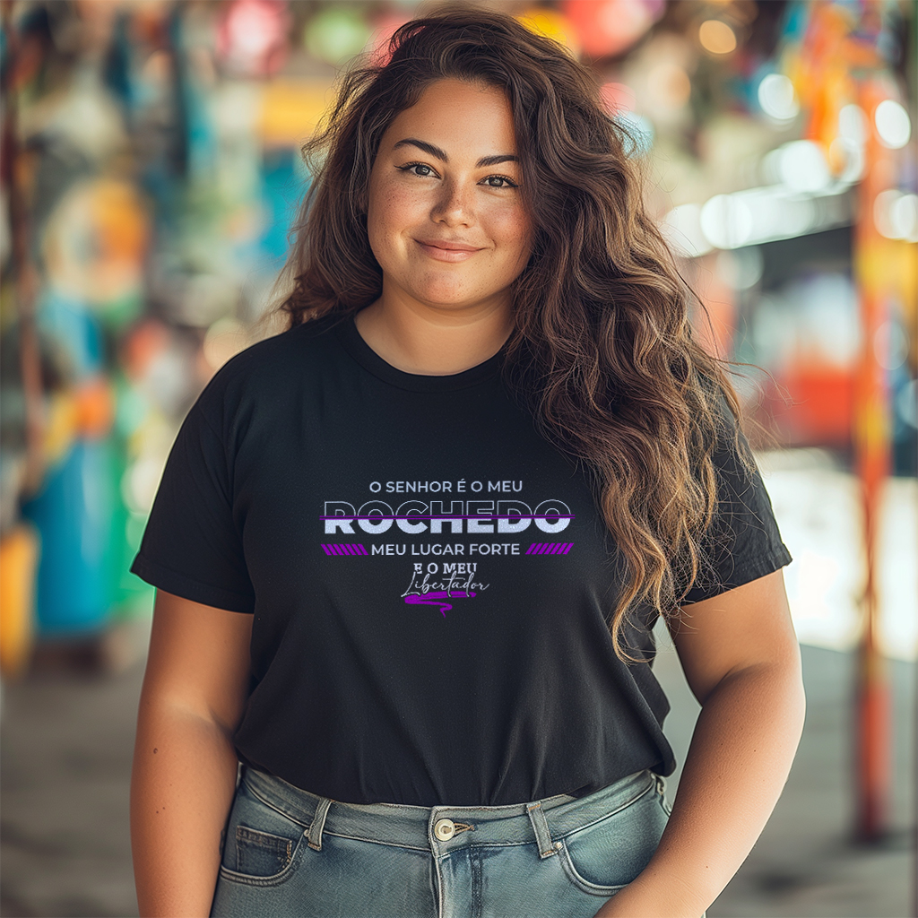 Nome do produto: Camisa Plus Size O Senhor é meu Rochedo