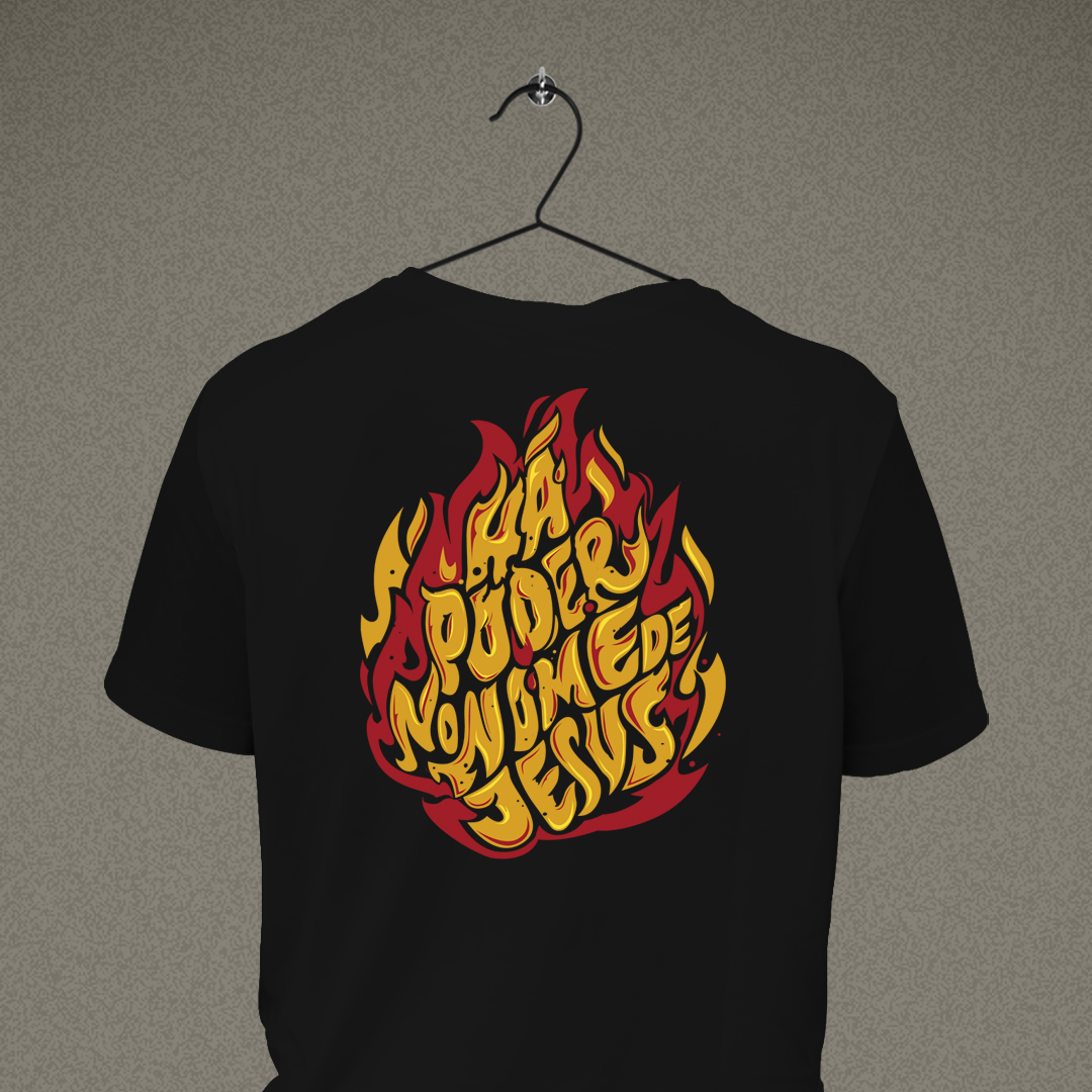 Nome do produto: Camiseta Há poder no Nome de Jesus 
