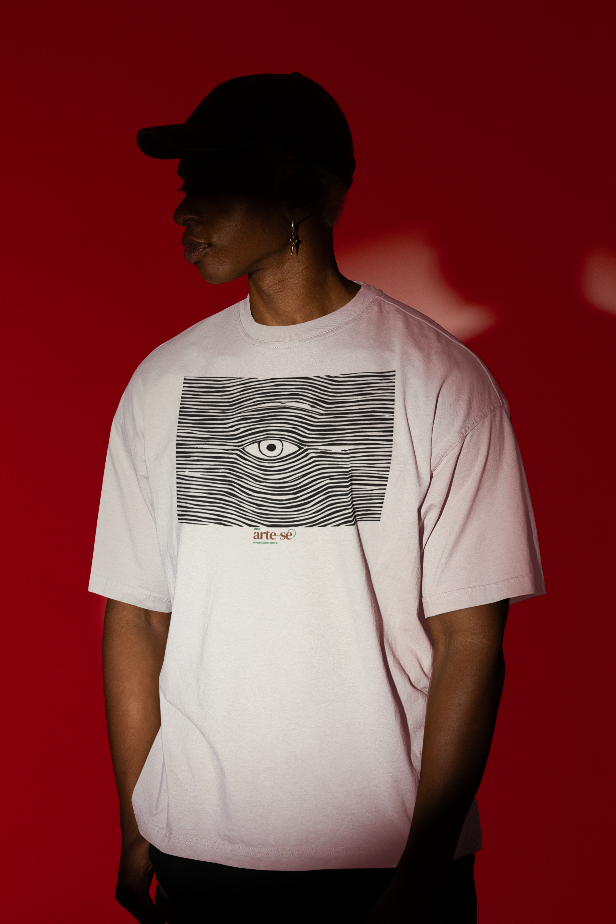 Camiseta Oversized - Deus e o Átomo