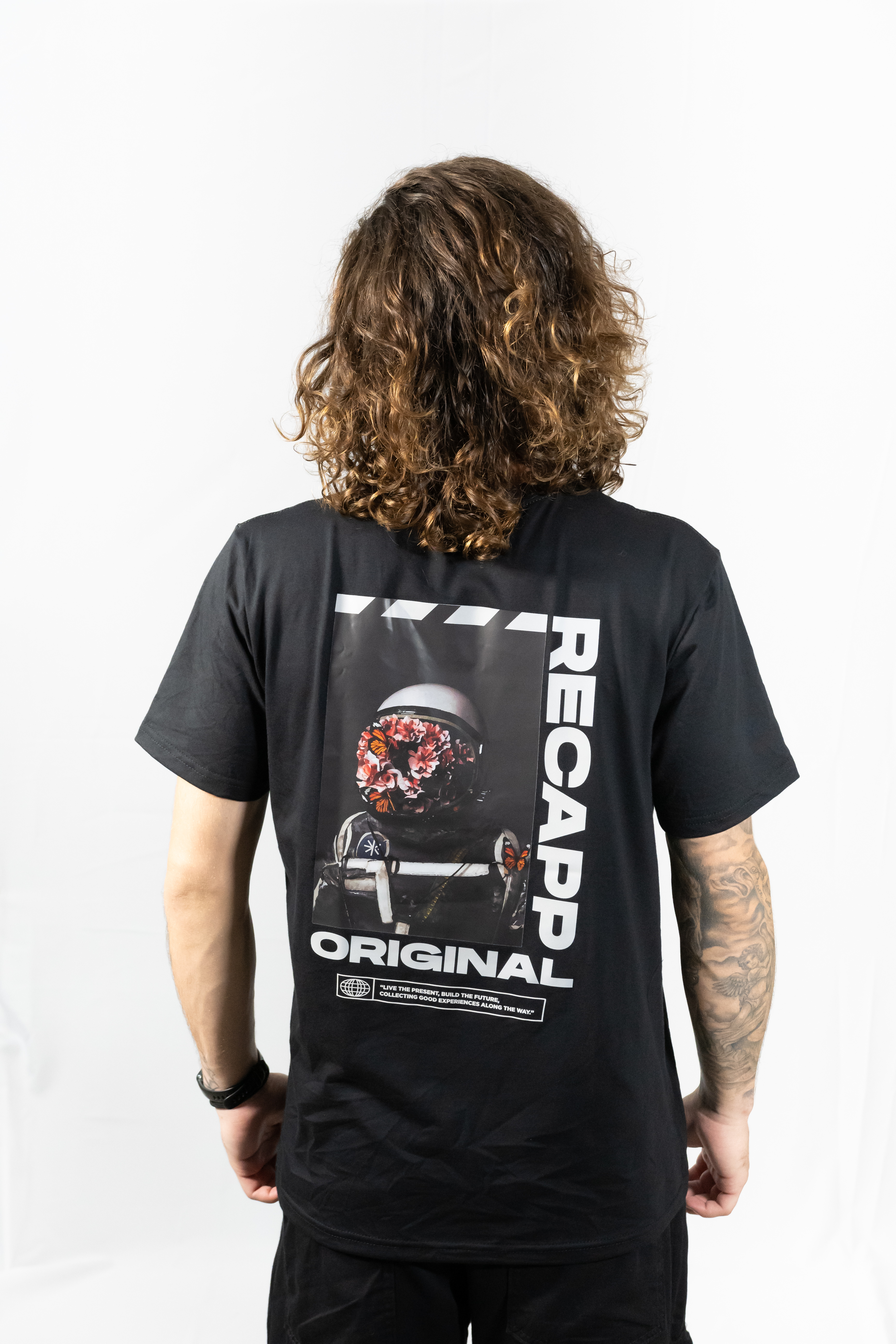 Nome do produto: Camiseta Space Flowers (estampa branca)