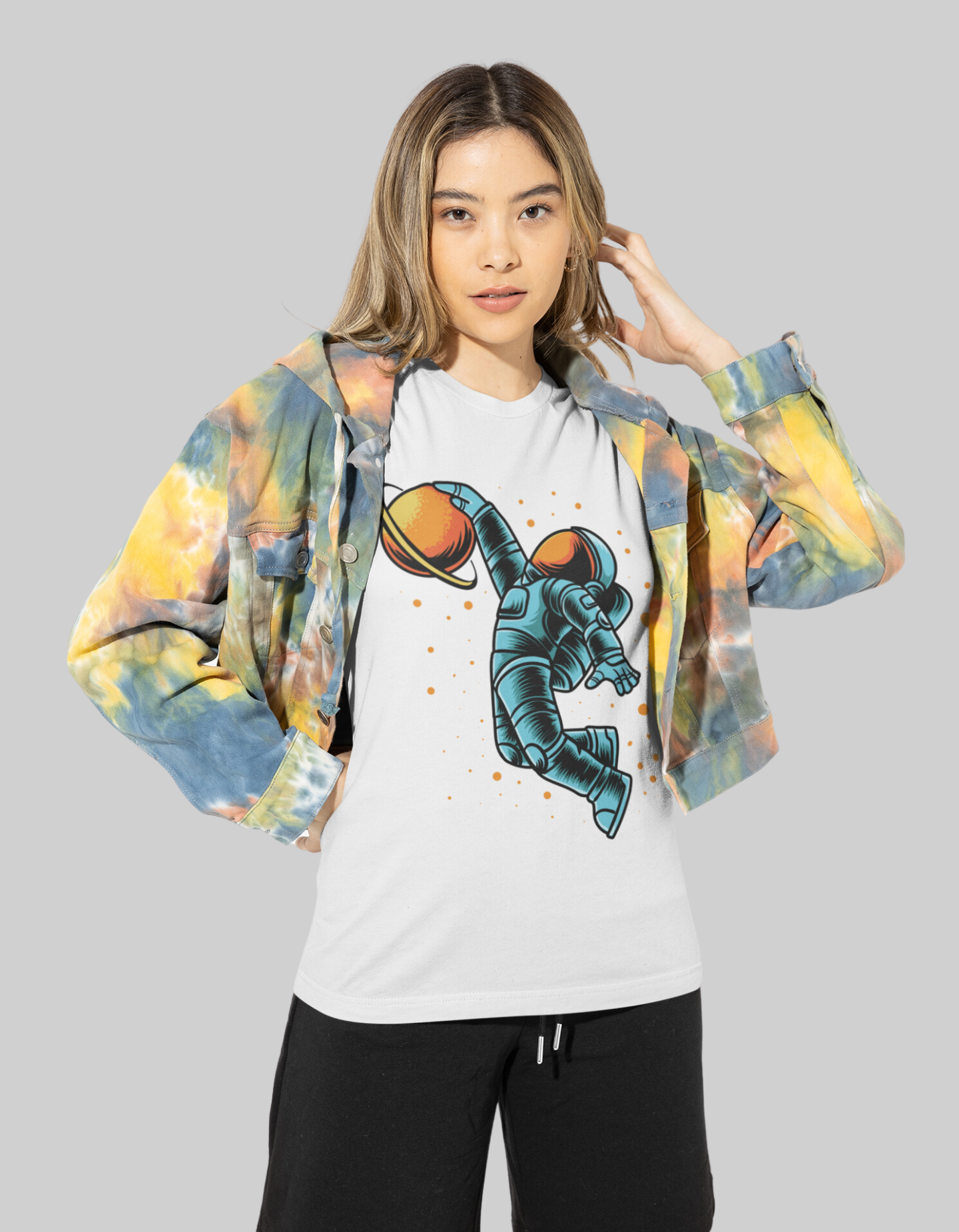 Nome do produto: Camiseta Astronauta Jogador de Basquete