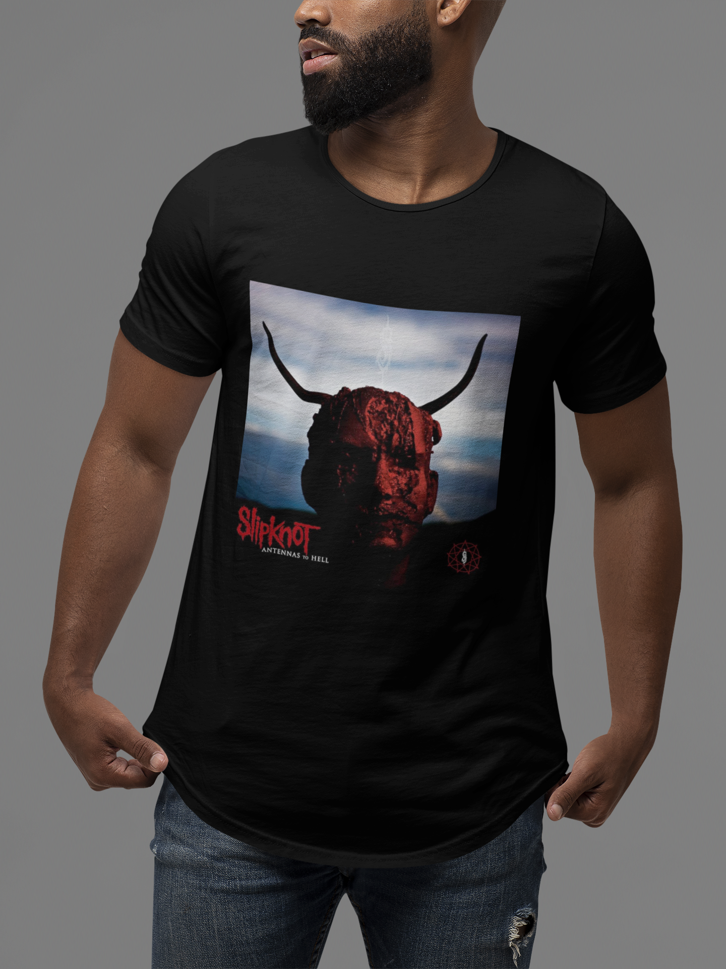 Nome do produto: CAMISETA DISCOGRAFIA SLIPKNOT ANTENNAS TO HELL