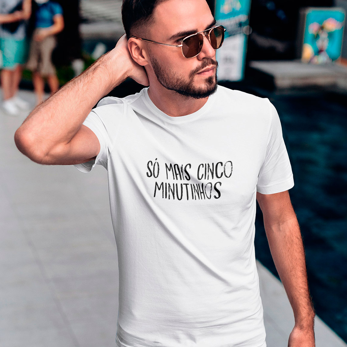 Nome do produto: T-Shirt Só Mais Cinco Minutinhos - White