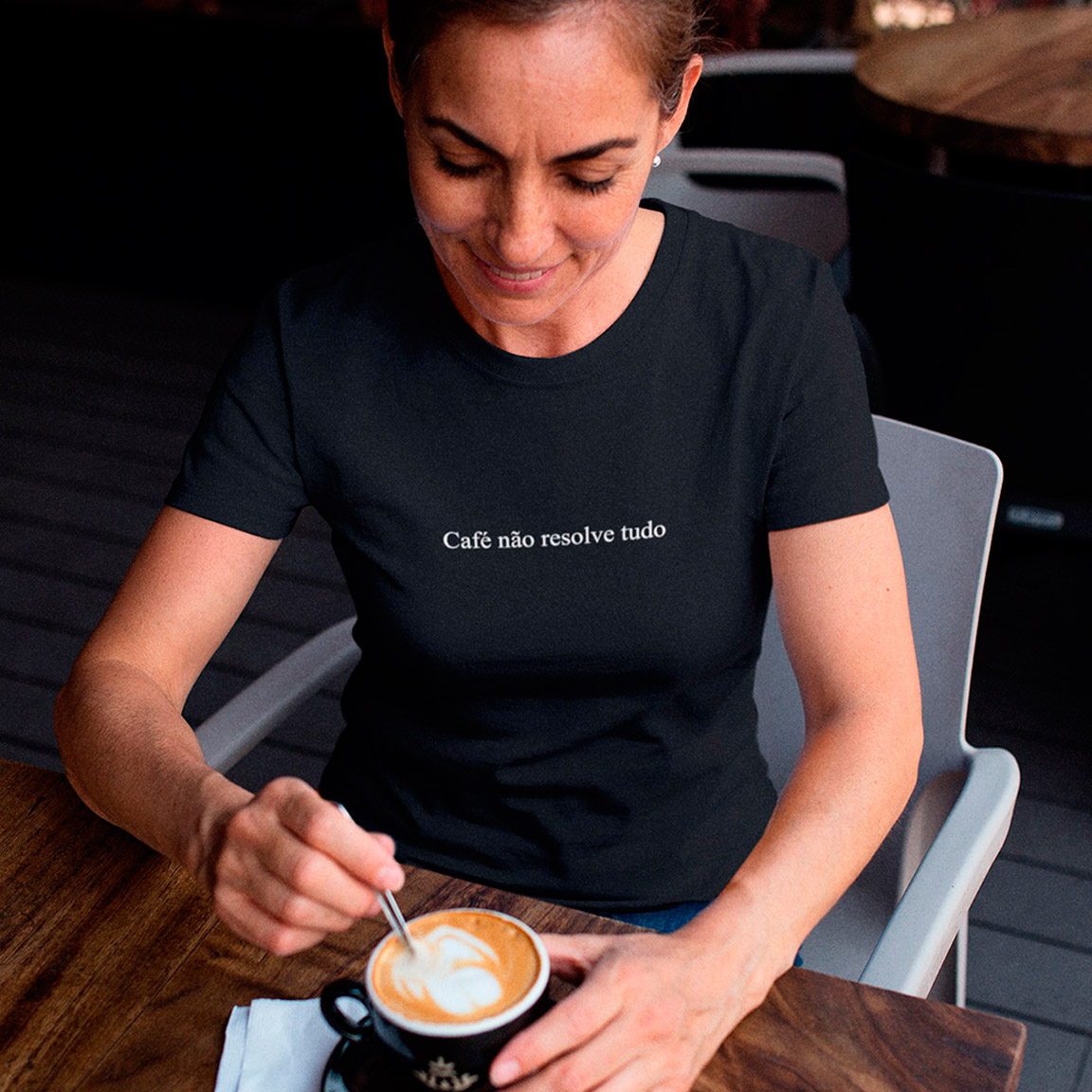 Nome do produto: Baby Look Café Não Resolve Tudo - Black