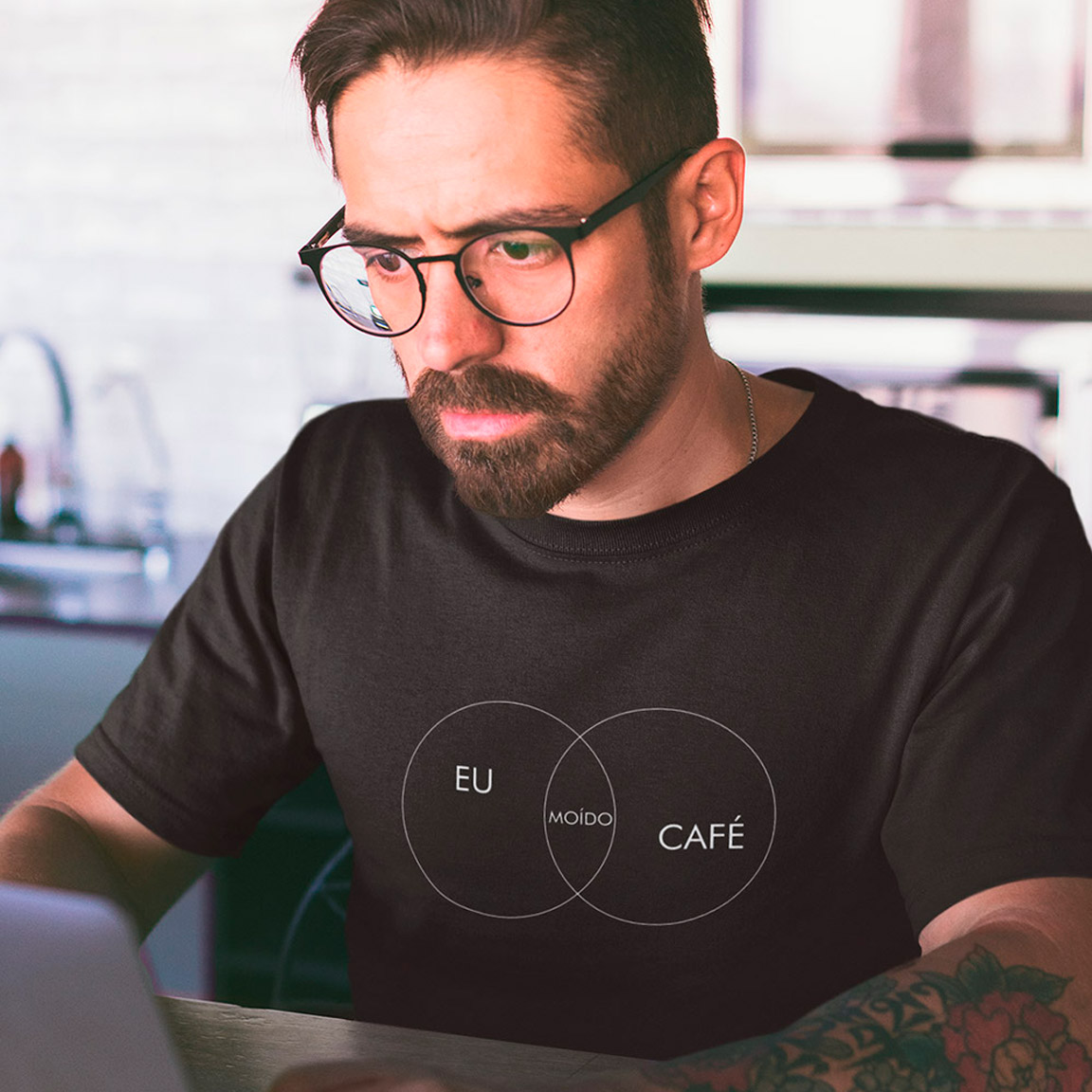 Nome do produto: T-Shirt Moído Igual Café - Black