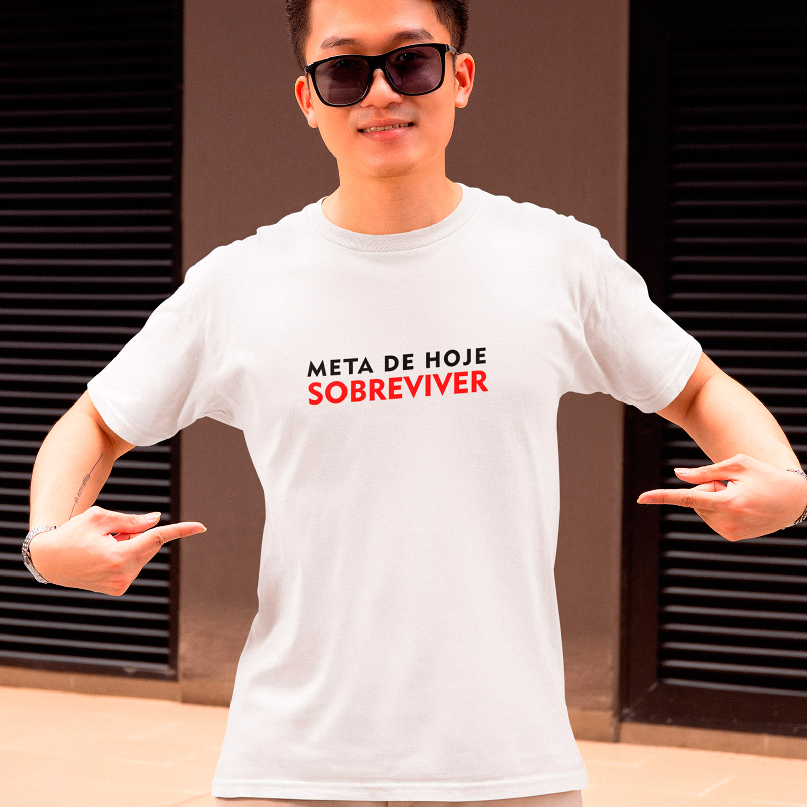 Nome do produto: T-Shirt Meta Sobreviver - White