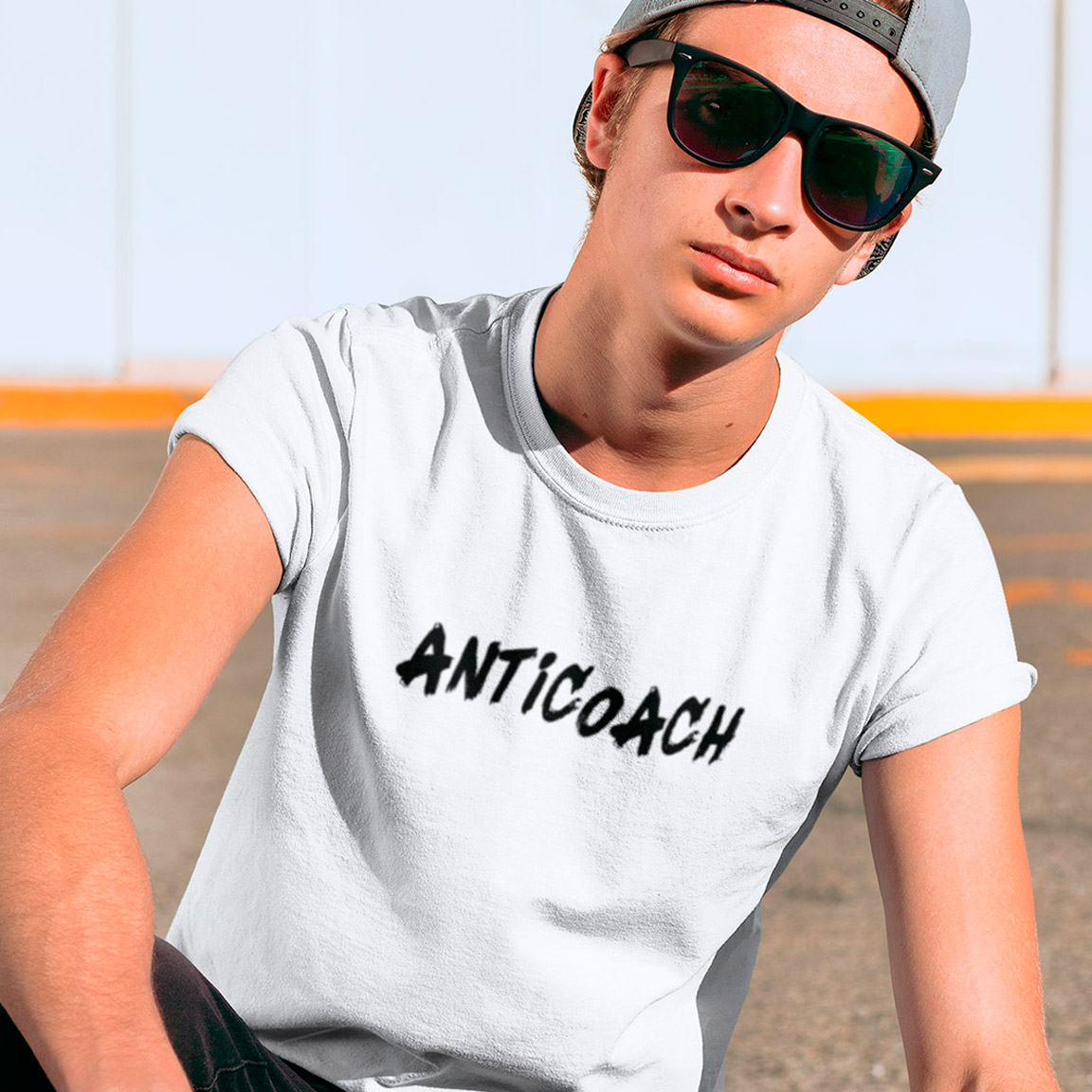 Nome do produto: T-Shirt Anticoach - White