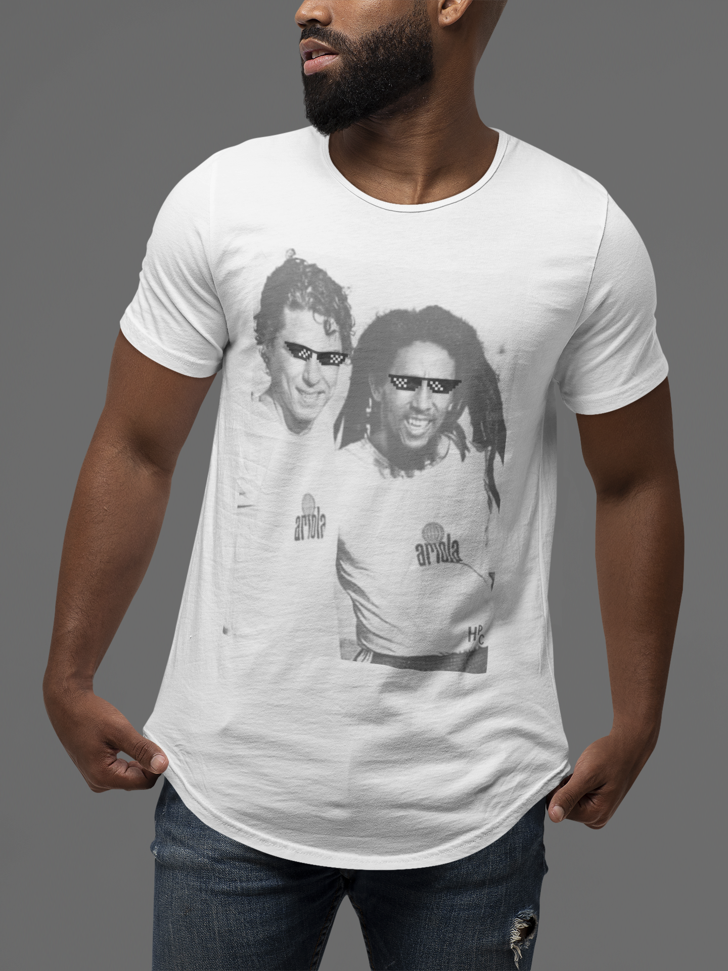 Nome do produto: CAMISETA BANDA - CHICO E BOB