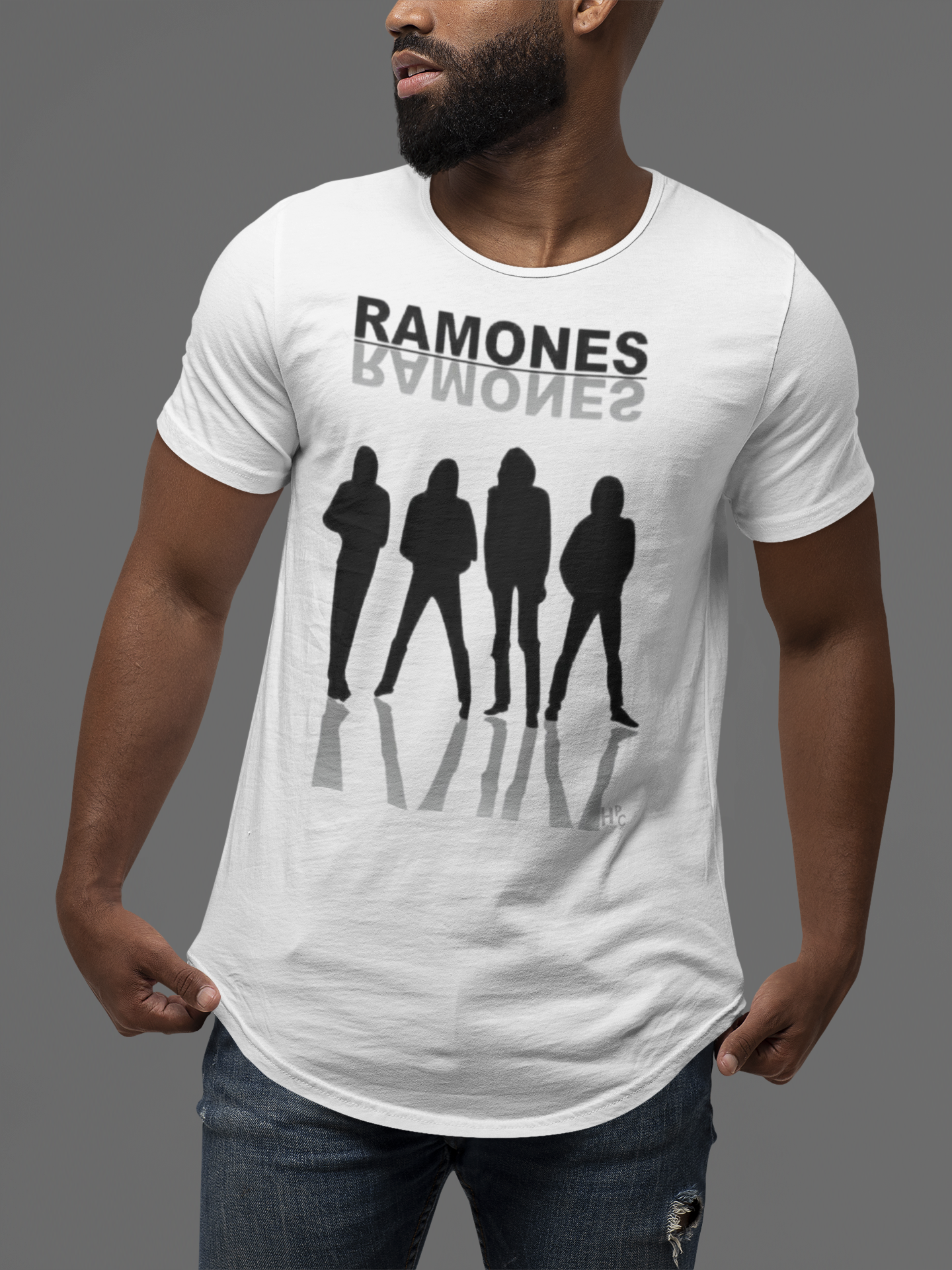 Nome do produto: CAMISETA BANDA - RAMONES SHADOW