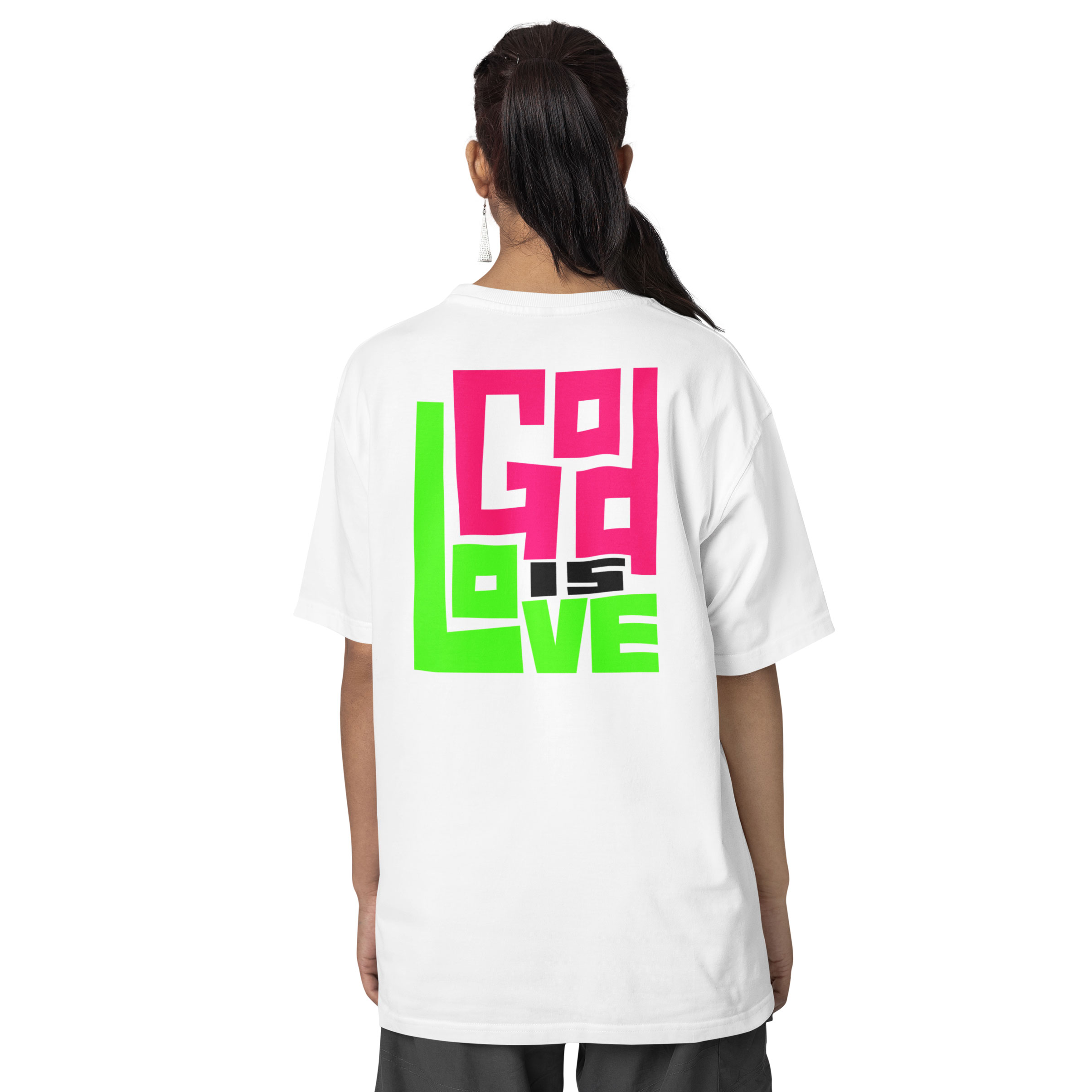 Camiseta Cristã God is Love | Oversized