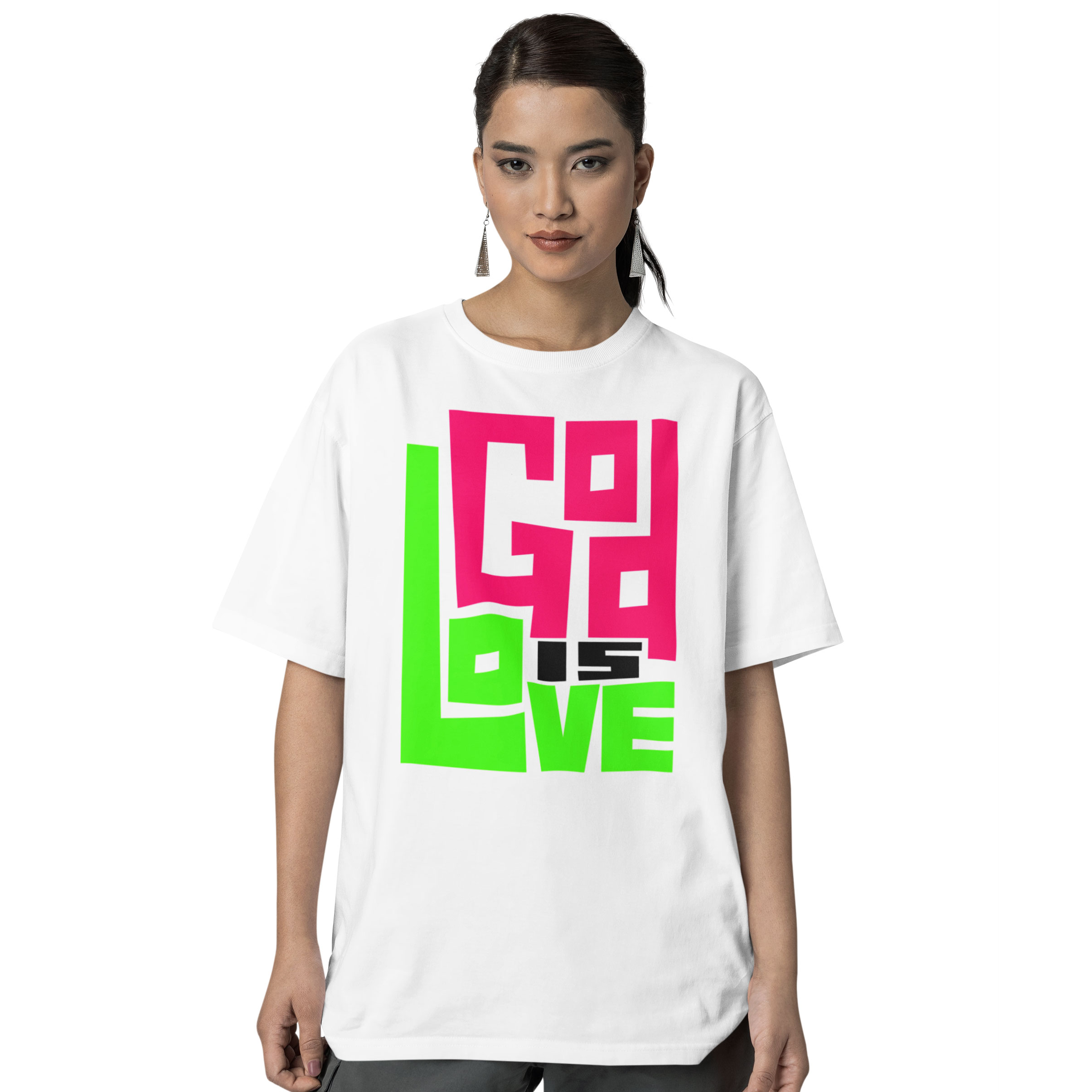 Camiseta Cristã God is Love | Oversized