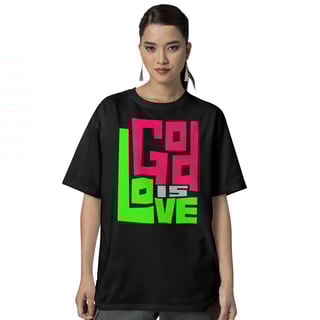 Camiseta Cristã God is Love | Oversized