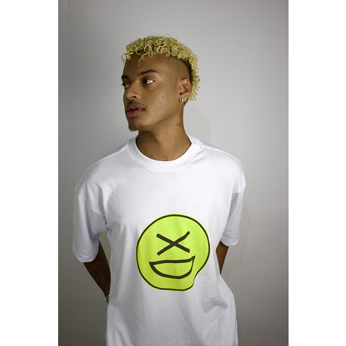 Nome do produto: Camiseta Oversize Xisde com Logo Amarelo - Streetwear Brasileiro Autêntico