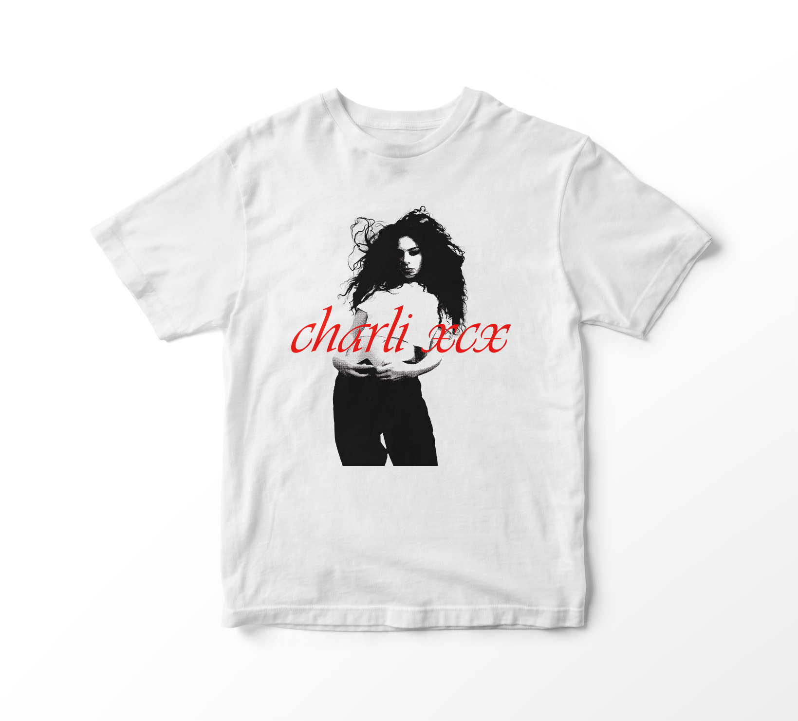 Nome do produto: Camiseta Charli XCX - pose