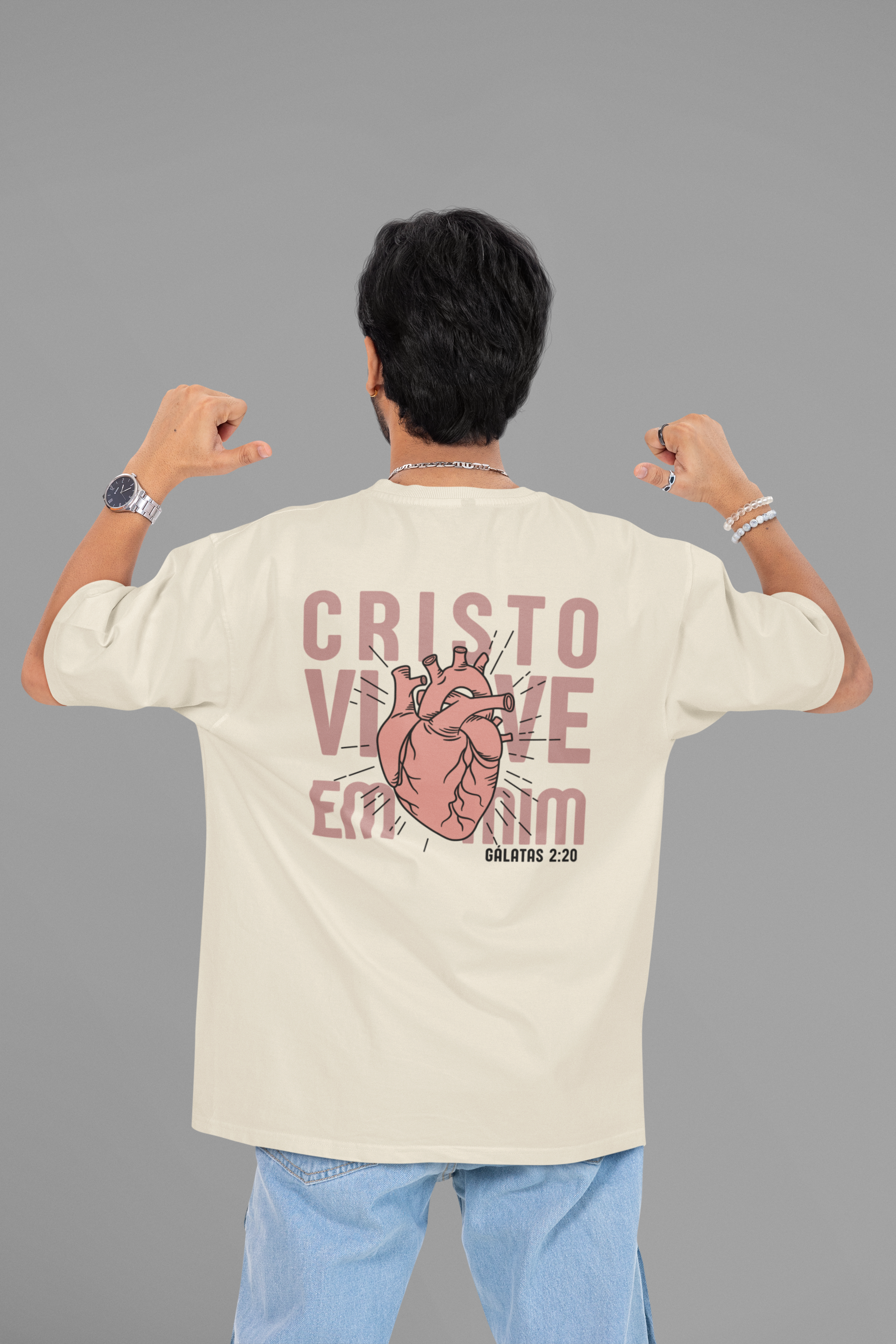 Oversized Cristo Vive
