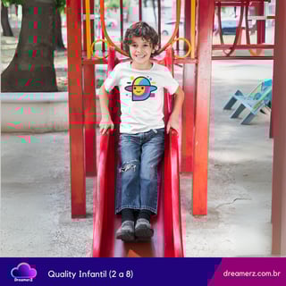 Camiseta Universo Pop – Onde a Alegria Gira em Órbita