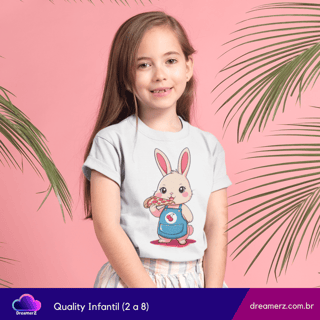 Camiseta Coelhinho Pizza Lover – A Fofura que Ama Fast Food!