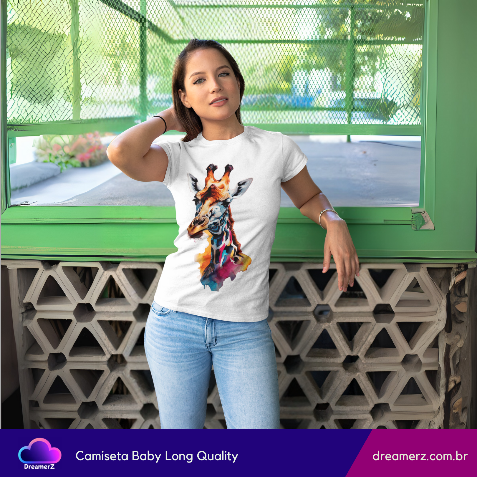 Nome do produto: Camiseta Girafa Artística – Altitude e Estilo em Cores