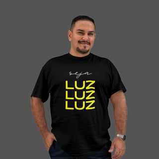 Camiseta Masculina Plus Size Seja Luz