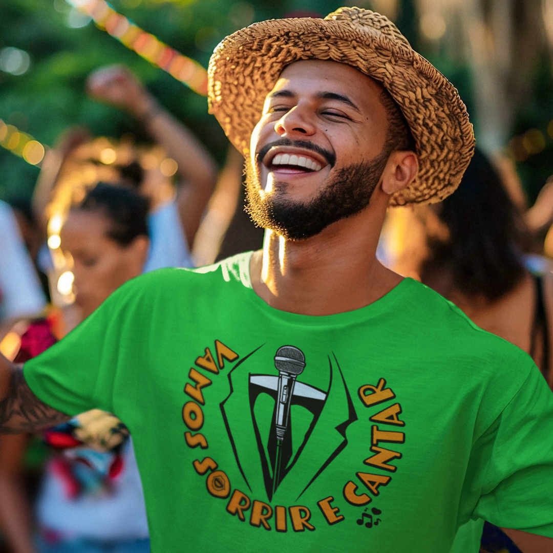 Camiseta - Vamos Sorrir e Cantar