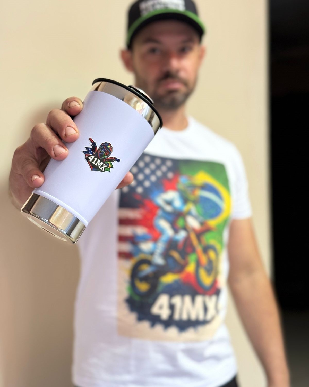 Nome do produto: Copo Térmico 41MX 473ml Inox Branco e Preto – para Motocross, Esporte e Escritório