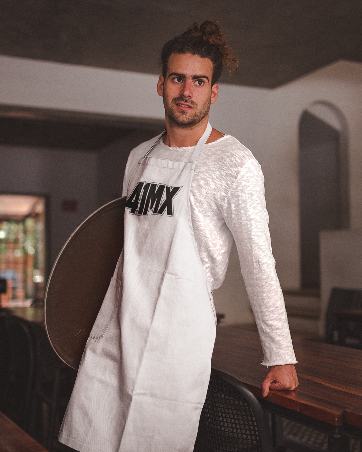 Nome do produto: Avental 41MX com estilo motocross. Resistente, ajustável e ideal para churrasco, cozinha e momentos especiais.